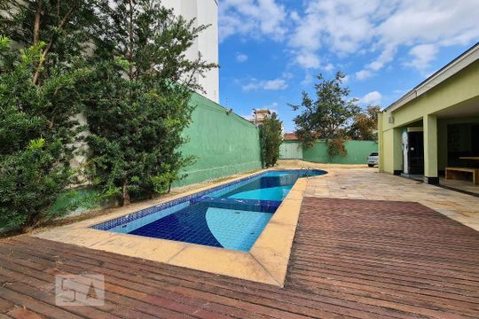 Piscina de casa à venda com 4 quartos, 100m² em Castelo, Belo Horizonte