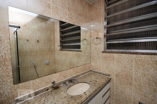 Banheiro 1 de apartamento à venda com 3 quartos, 140m² em Flamengo, Rio de Janeiro