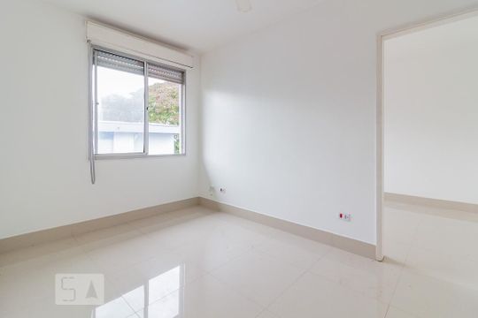 Sala de apartamento para alugar com 1 quarto, 37m² em Cristal, Porto Alegre