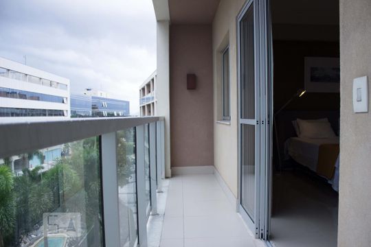 Varanda da Sala/Quarto de apartamento para alugar com 2 quartos, 69m² em Barra da Tijuca, Rio de Janeiro