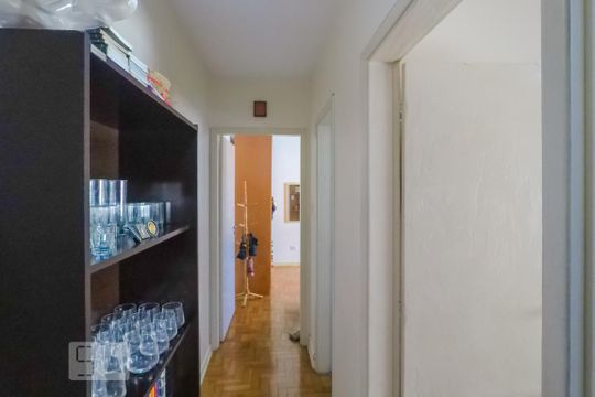 Corredor de apartamento à venda com 2 quartos, 58m² em Cambuci, São Paulo