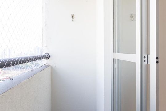 Sacada de apartamento à venda com 2 quartos, 55m² em Continental, Osasco