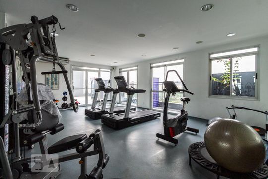 Academia de apartamento para alugar com 1 quarto, 45m² em Pinheiros, São Paulo