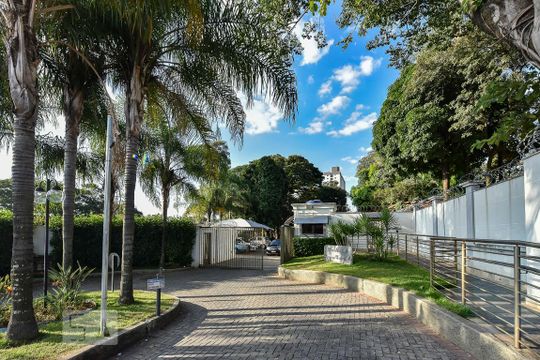Entrada de apartamento para alugar com 2 quartos, 50m² em Estrela do Oriente, Belo Horizonte