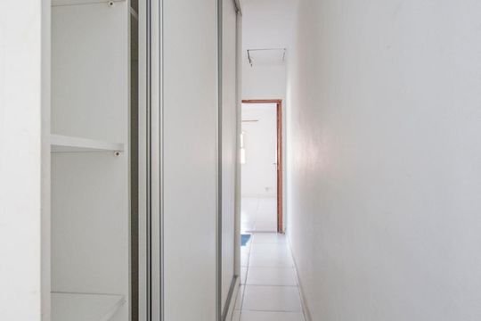 Armário no Corredor dos Quartos de casa à venda com 3 quartos, 160m² em Itaim Bibi, São Paulo