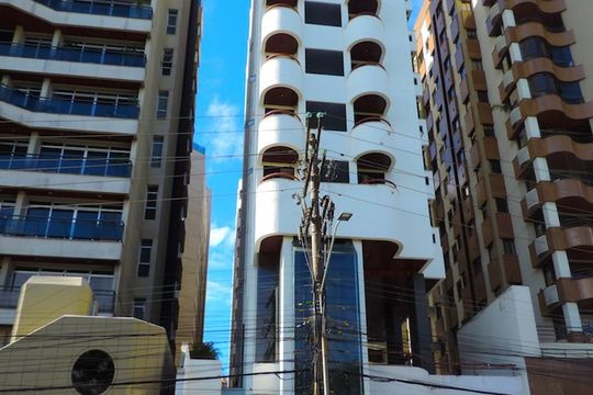 Fachada de apartamento para alugar com 2 quartos, 80m² em Agronômica, Florianópolis