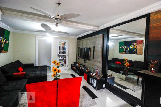 Sala de casa de condomínio à venda com 5 quartos, 300m² em Vargem Grande, Rio de Janeiro
