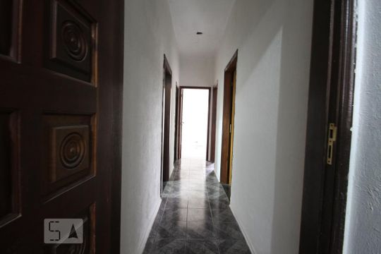 Corredor de casa à venda com 4 quartos, 300m² em Vila Brasilio Machado, São Paulo