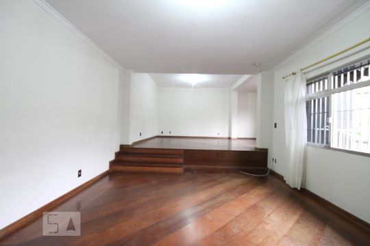 Sala de casa para alugar com 4 quartos, 300m² em Vila Brasilio Machado, São Paulo