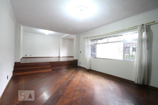 Sala de casa para alugar com 4 quartos, 300m² em Vila Brasilio Machado, São Paulo