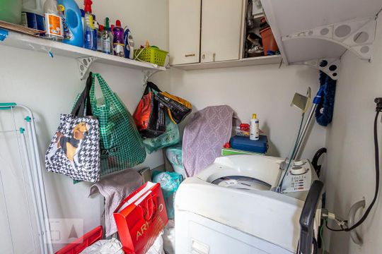 Quarto de serviço de apartamento à venda com 3 quartos, 85m² em Bela Vista, São Paulo