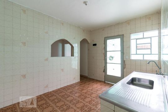 Cozinha de casa para alugar com 2 quartos, 80m² em Jardim Teresópolis, Guarulhos