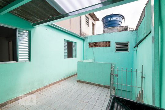 Área de serviço de casa para alugar com 2 quartos, 80m² em Jardim Teresópolis, Guarulhos