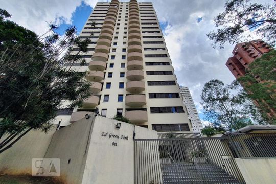 Fachada de apartamento para alugar com 3 quartos, 140m² em Vila Suzana, São Paulo