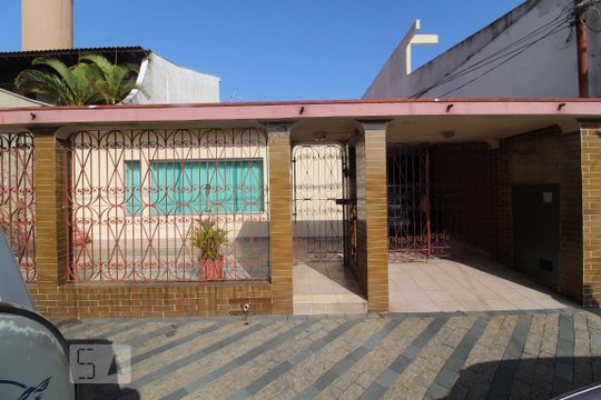 Fachada de casa à venda com 3 quartos, 500m² em Santa Maria, São Caetano do Sul