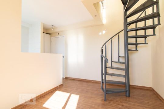 Apartamento à venda com 2 quartos, 118m² em Guaíra, Curitiba
