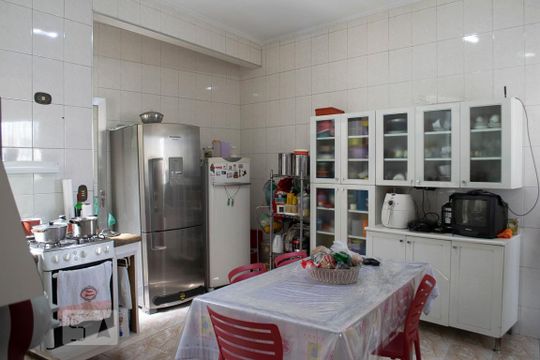 COZINHA de casa à venda com 7 quartos, 161m² em Vila Bonilha, São Paulo