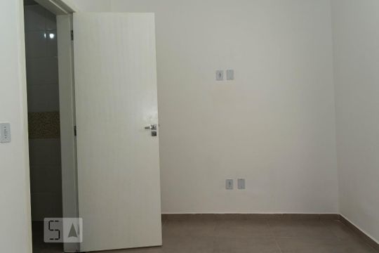 Quarto 1 de apartamento para alugar com 2 quartos, 32m² em Pari, São Paulo