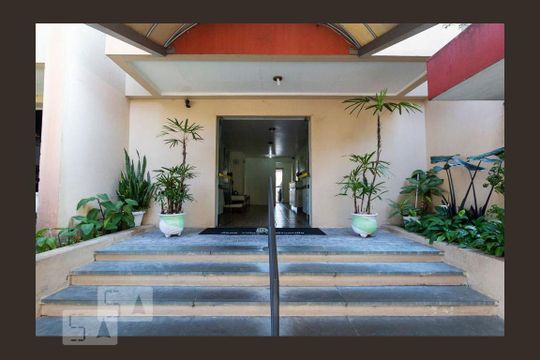 Entrada de apartamento para alugar com 2 quartos, 60m² em Planalto Paulista, São Paulo