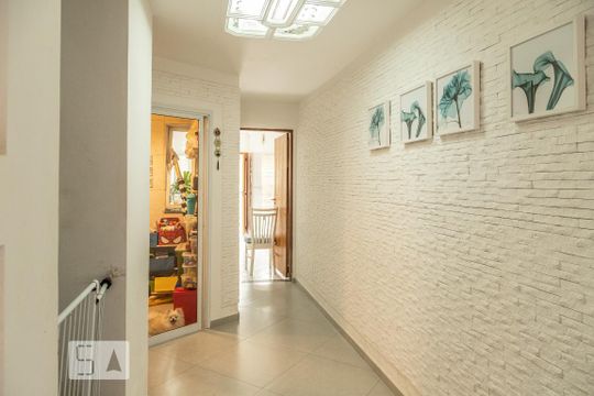 Corredor de casa à venda com 3 quartos, 197m² em Vila Buenos Aires, São Paulo