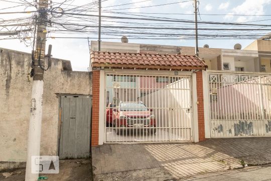 Fachada de casa à venda com 3 quartos, 197m² em Vila Buenos Aires, São Paulo