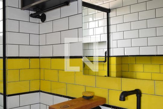 Banheiro de kitnet/studio à venda com 1 quarto, 32m² em Jardim Paulista, São Paulo