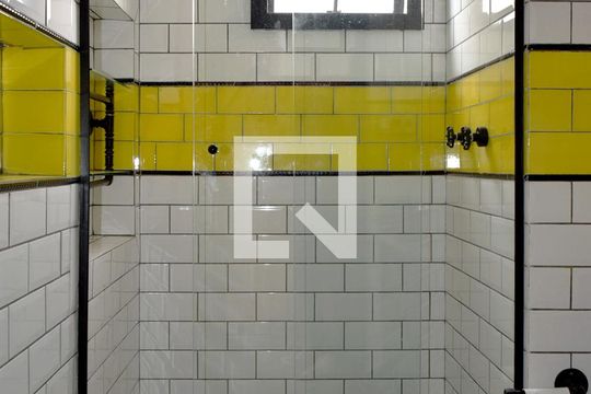 Banheiro de kitnet/studio à venda com 1 quarto, 32m² em Jardim Paulista, São Paulo