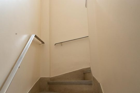 Escada de casa à venda com 3 quartos, 185m² em Vila Nova Conceição, São Paulo