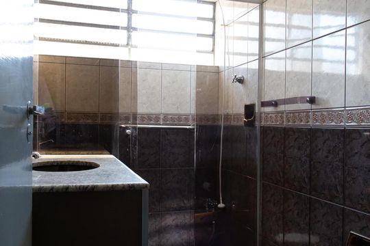 Banheiro da suíte 1 de casa à venda com 3 quartos, 185m² em Vila Nova Conceição, São Paulo