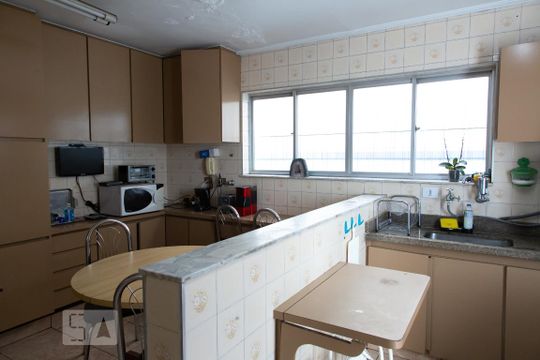 Cozinha de casa à venda com 3 quartos, 185m² em Vila Nova Conceição, São Paulo