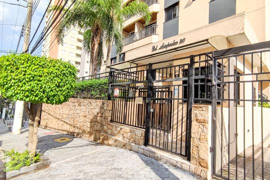 Fachada de apartamento para alugar com 3 quartos, 72m² em Chácara Inglesa, São Paulo
