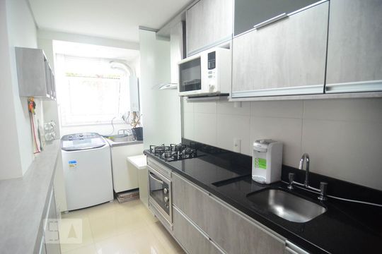 Cozinha de apartamento à venda com 2 quartos, 68m² em Marechal Rondon, Canoas