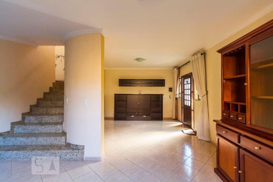 Sala de Estar de casa para alugar com 3 quartos, 198m² em São Judas, São Paulo