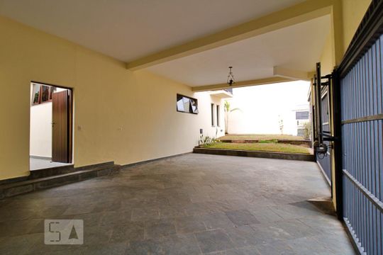 Garagem de casa à venda com 4 quartos, 484m² em Jardim Leonor, São Paulo