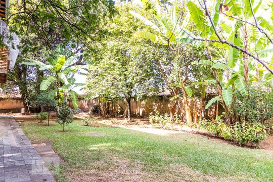 Quintal de casa à venda com 4 quartos, 375m² em Jardim Atlântico, Belo Horizonte