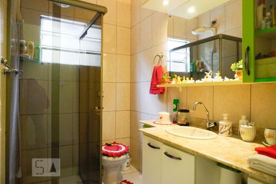 Casa 1 - Banheiro de casa à venda com 3 quartos, 350m² em Vila Franci, São Paulo