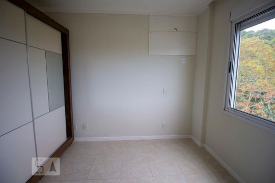 Quarto 01 - suíte de apartamento para alugar com 2 quartos, 75m² em João Paulo, Florianópolis