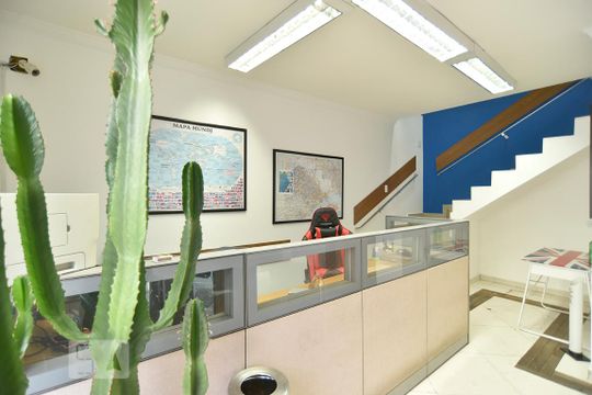 Sala - parte frontal - piso inferior de casa para alugar com 6 quartos, 417m² em Vila Prudente, São Paulo