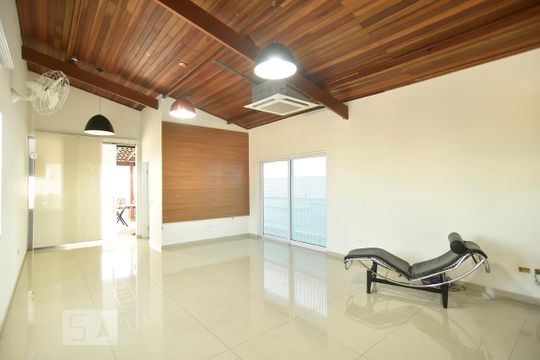 Sala 2 principal - piso superior - parte posterior de casa para alugar com 6 quartos, 417m² em Vila Prudente, São Paulo