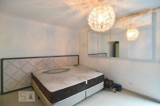 Quarto 3 - piso inferior - parte posterior de casa para alugar com 6 quartos, 417m² em Vila Prudente, São Paulo