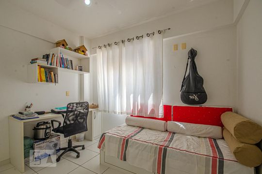 Quarto 1 de apartamento para alugar com 2 quartos, 74m² em Jardim Placaford - Edif. San Gabriel, Salvador