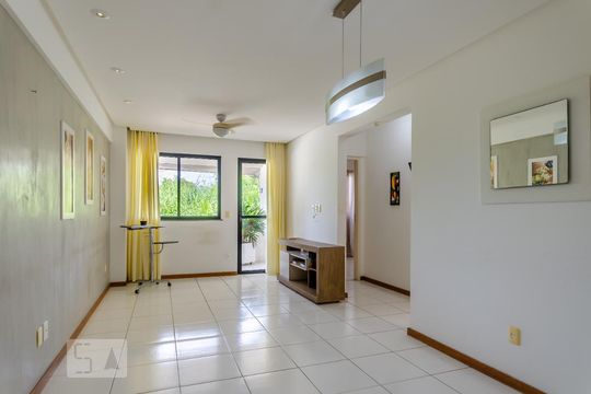 Apartamento para alugar com 2 quartos, 74m² em Jardim Placaford - Edif. San Gabriel, Salvador