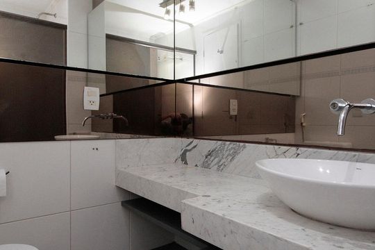 Banheiro da Suíte 2 de apartamento para alugar com 3 quartos, 147m² em Jardim Paulista, São Paulo