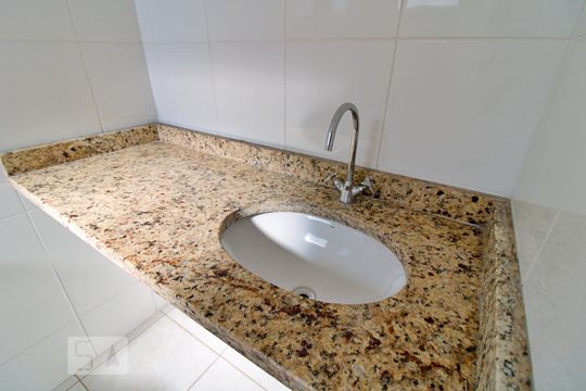 Banheiro da Suíte 2 de apartamento para alugar com 2 quartos, 89m² em Vila Andrade, São Paulo