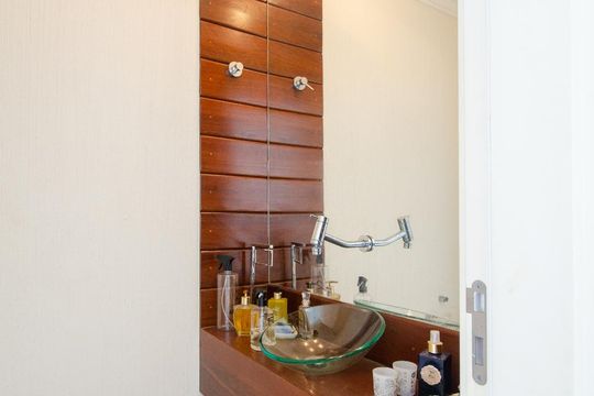 Lavabo social de apartamento para alugar com 3 quartos, 196m² em Pituba, Salvador