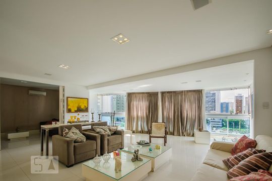Apartamento para alugar com 3 quartos, 196m² em Pituba, Salvador
