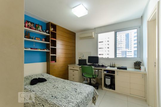 Quarto 1 - Suite de apartamento para alugar com 3 quartos, 196m² em Pituba, Salvador