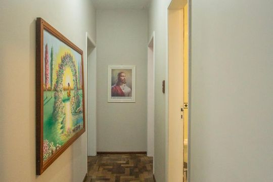Corredor de apartamento à venda com 3 quartos, 59m² em Cristo Redentor, Porto Alegre