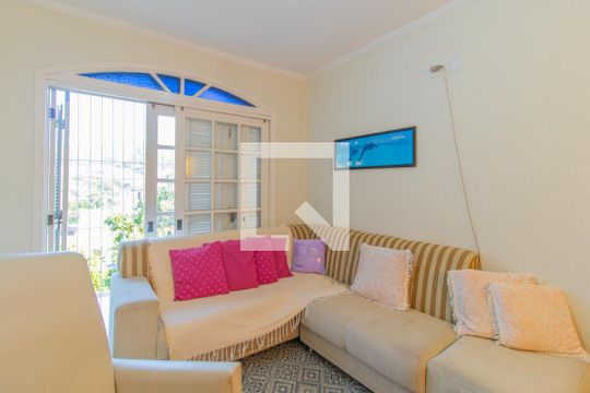 Quarto 1 de casa à venda com 4 quartos, 300m² em Partenon, Porto Alegre