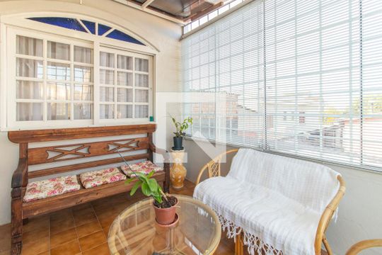 Sala de casa à venda com 4 quartos, 300m² em Partenon, Porto Alegre